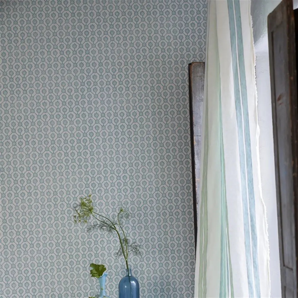 Designers Guild PDG1150/07 Porcelaine De Chine Jaal Eau De Nil - tapeta z motywem geometrycznej siatki