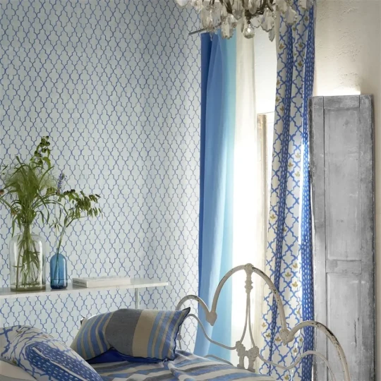 Designers Guild PDG1151/04 Porcelaine De Chine Pergola Trellis Cobalt - tapeta z motywem dekoracyjnej kraty