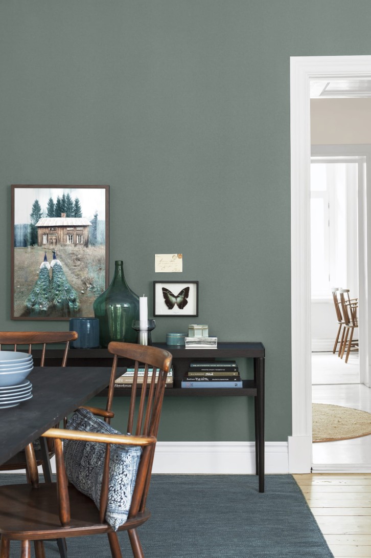 Boras Tapeter 7556 Pigment Dusk Green - minimalistyczna tapeta w zielonym kolorze
