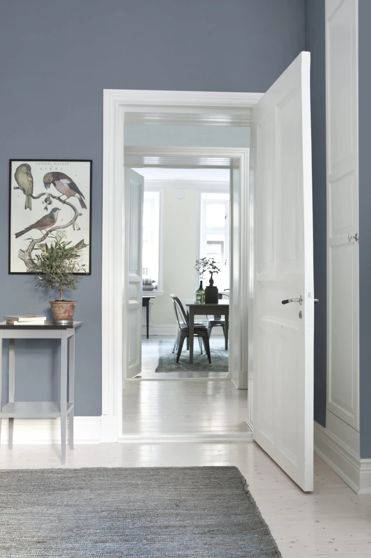 Boras Tapeter 7986 Pigment BLUE THUNDER - minimalistyczna tapeta w niebieskim kolorze