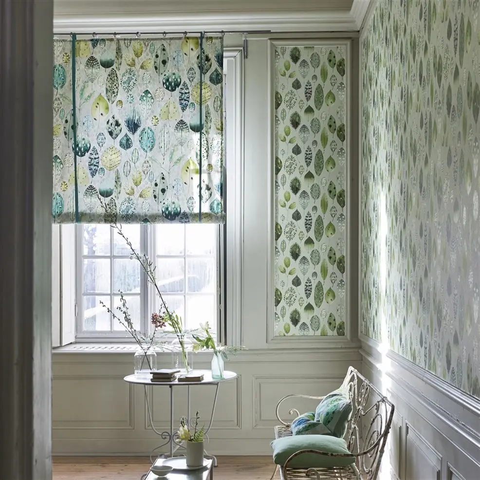 Designers Guild PDG1060/04 Zardozi Tulsi Dove - tapeta z motywem liści