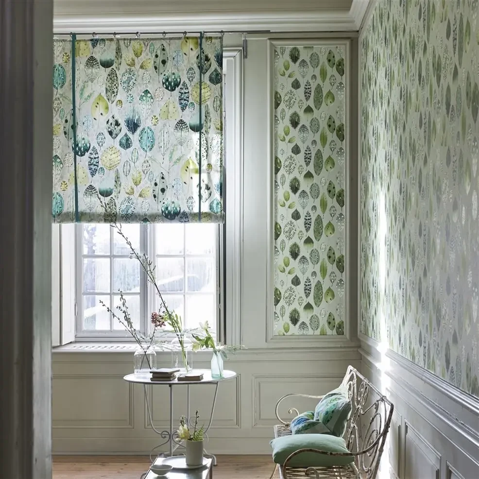 Designers Guild PDG1060/05 Zardozi Tulsi Eau De Nil - tapeta z motywem liści