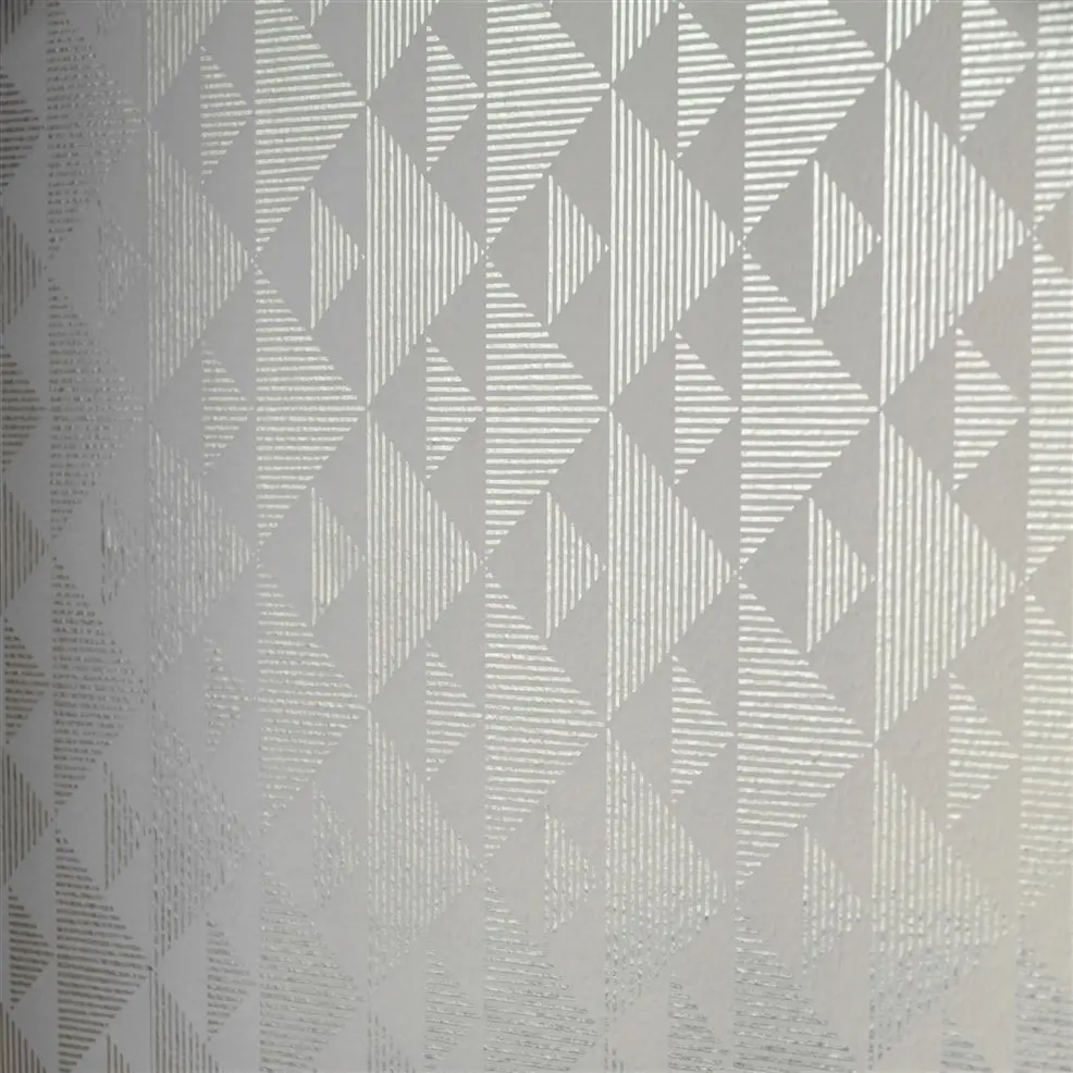 Designers Guild PDG1065/06 Zardozi Kappazuri Eau De Nil - tapeta z motywem trójkątów, kwadratów i linii
