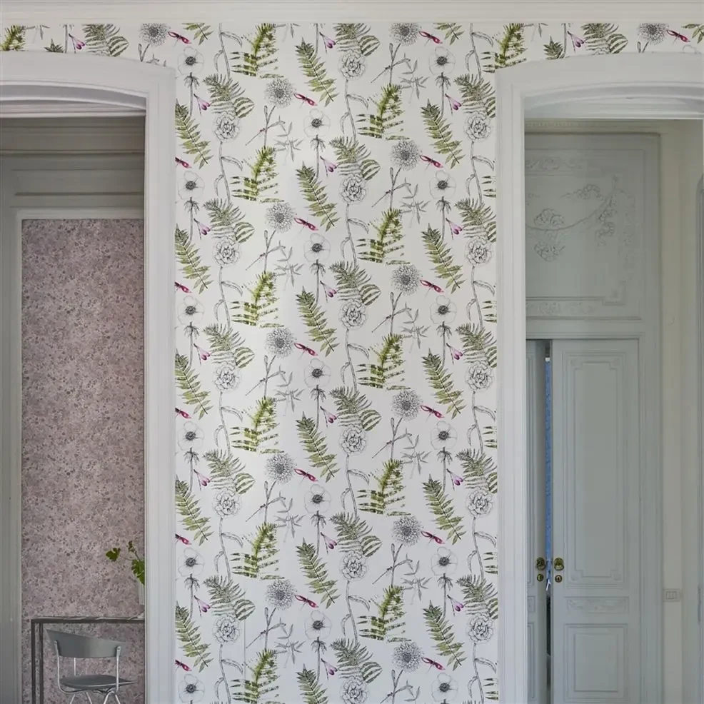 Designers Guild PDG1022/02 Majolica ACANTHUS GRAPHITE - tapeta z motywem kwiatów i ważek