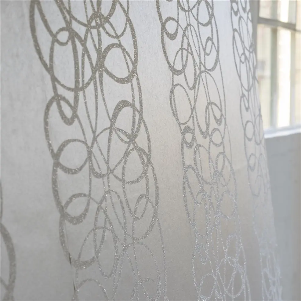 Designers Guild PDG692/02 Marquisette Montauroux Platinum - tapeta z motywem geometrycznych linii