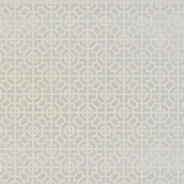 Designers Guild P535/12 Nabucco Sussex Silver - tapeta z motywem geometrycznych kafelek