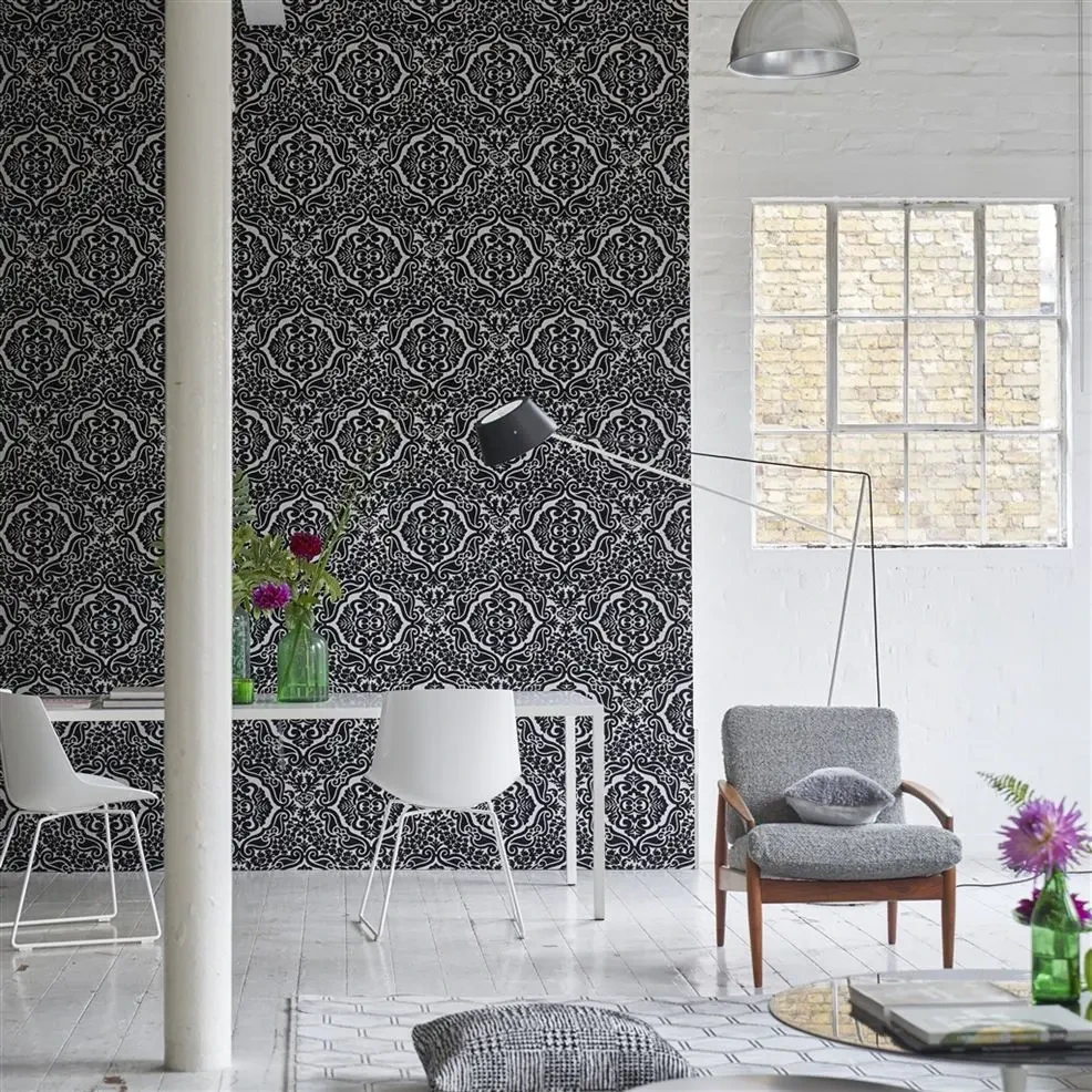Designers Guild P446/01 Naturally III FIORAVANTI - NOIR - tapeta z motywem adamaszku