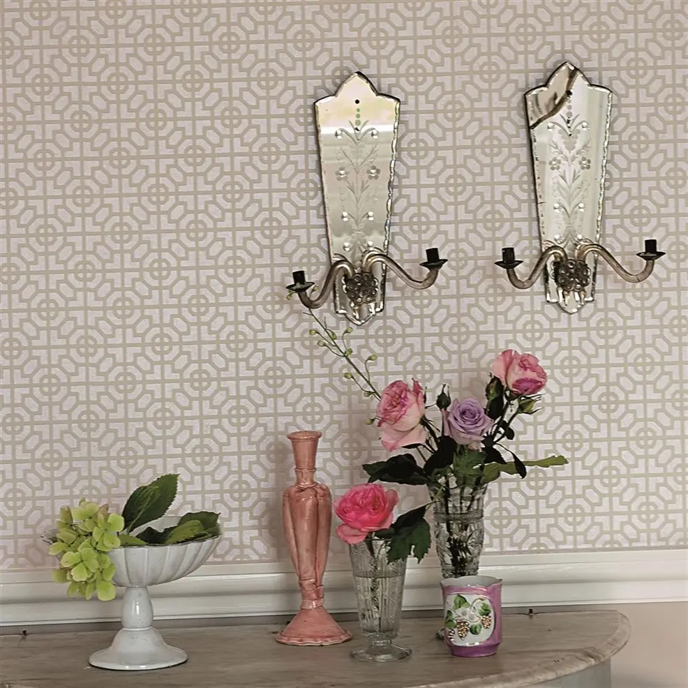 Designers Guild P535/02 Naturally III Sussex Opal - tapeta z motywem geometrycznych kafelek