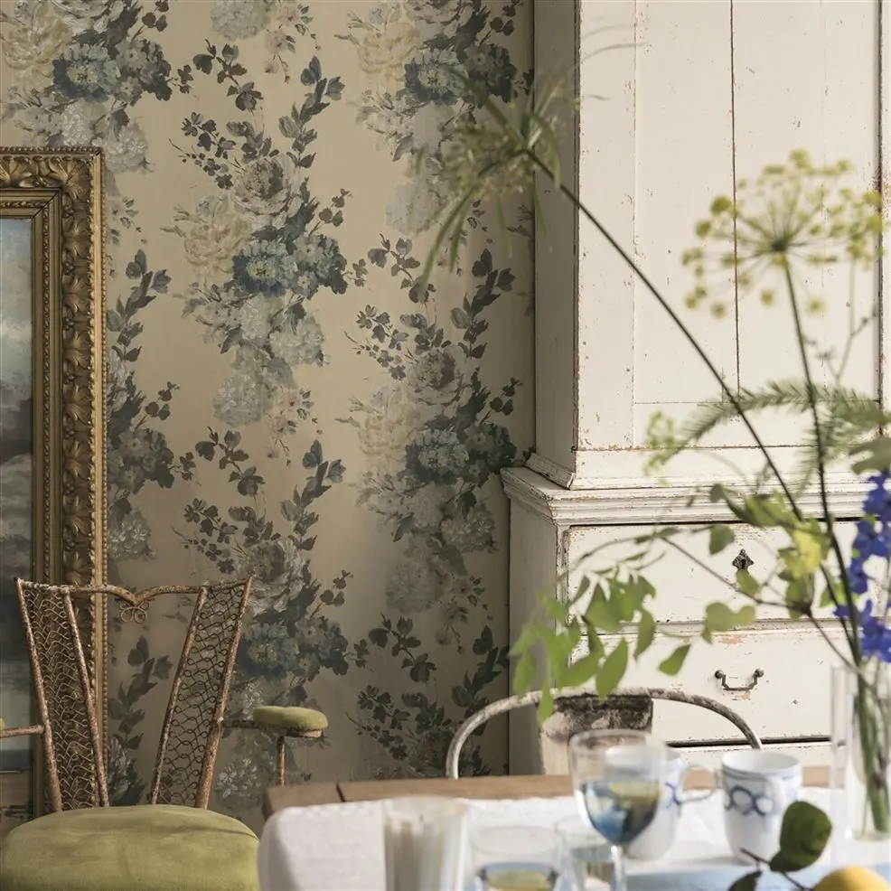 Designers Guild P610/03 Contarini SERAPHINA - SILVER - tapeta z motywem kwiatów