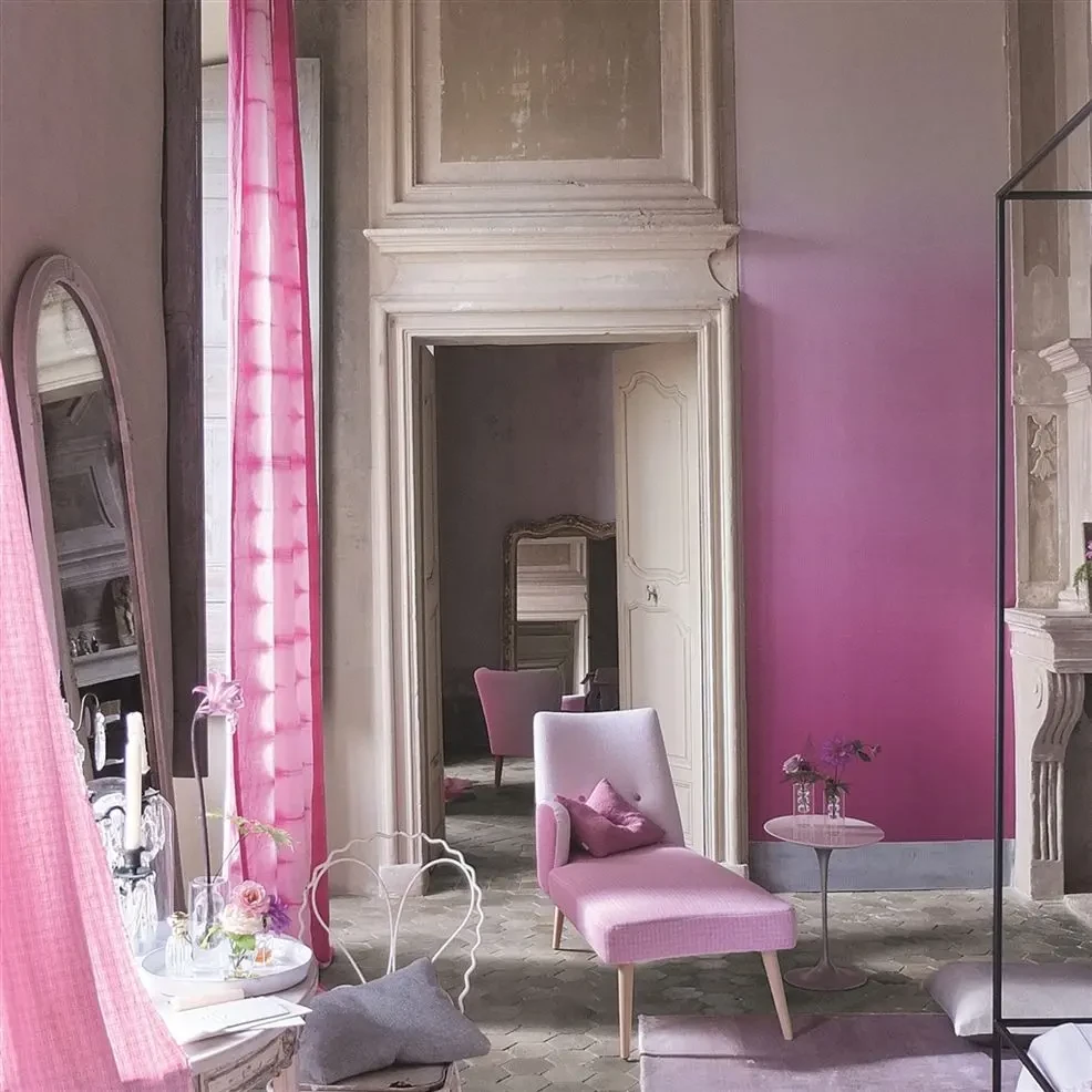 Designers Guild P600/07 Patterned SARAILLE - PALE JADE - mural z motywem tła ombree