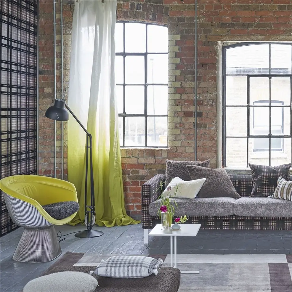 Designers Guild PDG1143/05 Scenes & Murals II CHENNAI Chocolate - tapeta z motywem kraty