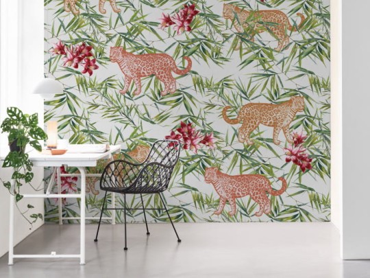 BN 200387 Mijke Konijn Wild Flowers - mural z motywem tropikalnych liści i dzikich kotów