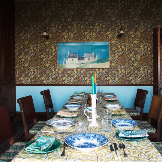 Morris & Co 217103 Cornubia Fruit Chocolate - tapeta w owoce