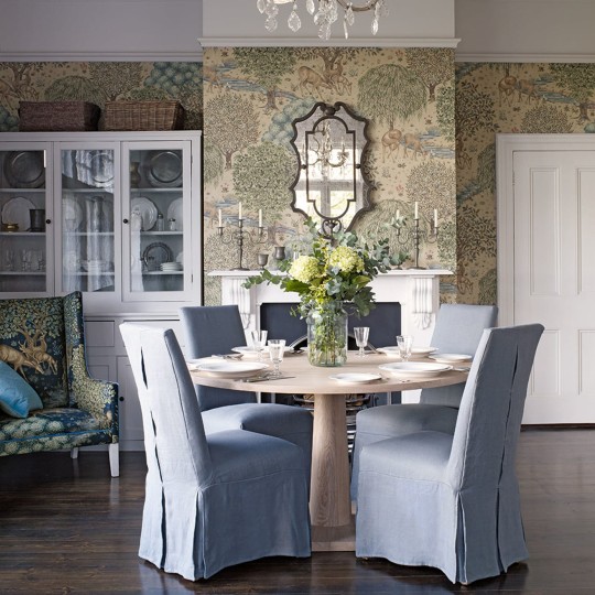 Morris & Co 216821 Compilation The Book Linen - tapeta z leśnym krajobrazem