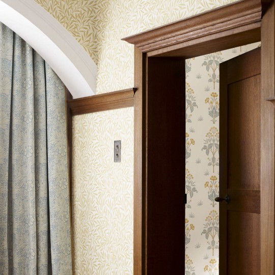 Morris & Co 216807 Compilation Willow Bough Blue - tapeta z wierzbą