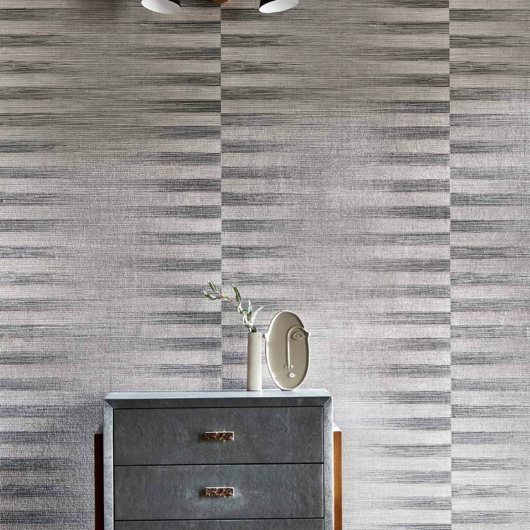 Zoffany 313003 Kensington Walk Kensington Grasscloth Paris Grey - tapeta w pasy