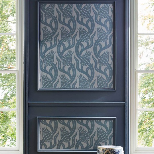 Zoffany 312997 Kensington Walk Persian Tulip Blue Stone - tapeta w kwiaty tulipana