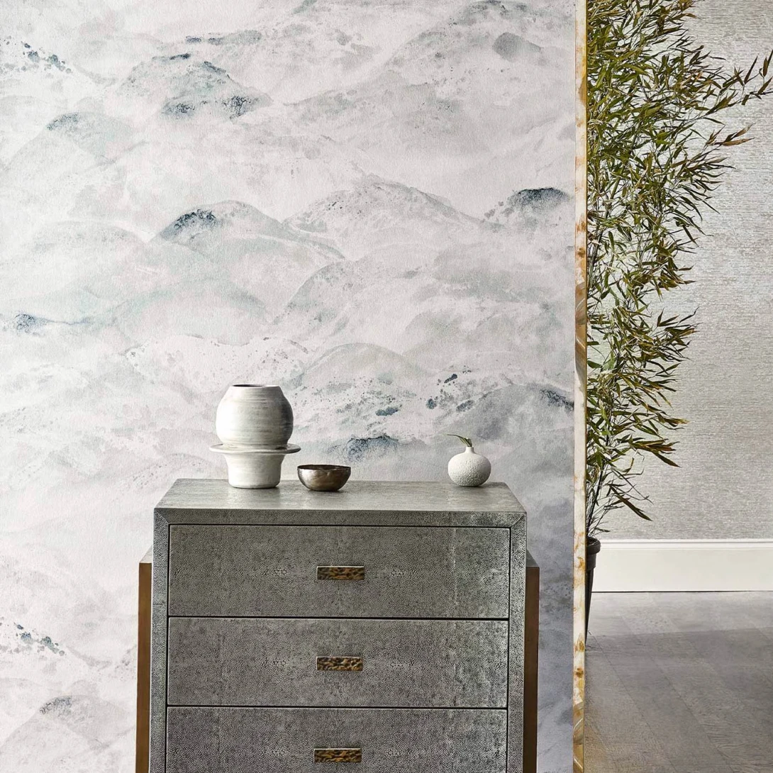 Zoffany 312503 Kensington Walk Sansui Snow Peaks - tapeta cieniowanym pejzażem nieba