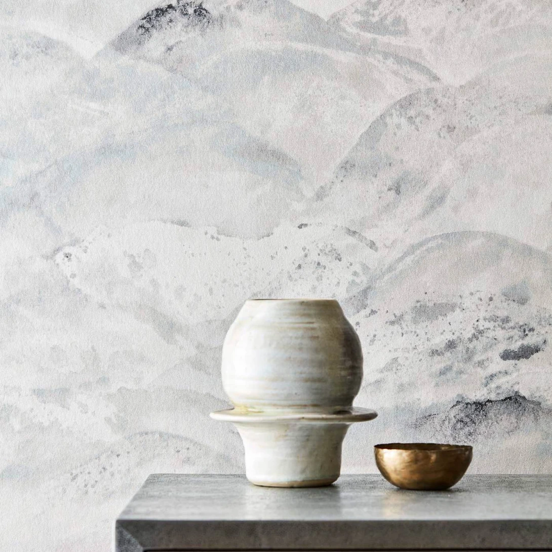 Zoffany 312503 Kensington Walk Sansui Snow Peaks - tapeta cieniowanym pejzażem nieba