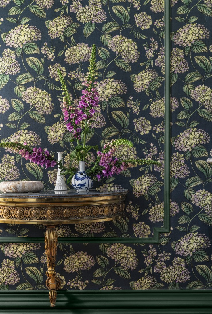 Cole & Son 123/8041 Fornasetti Senza Tempo II Ramo di Ortensia - tapeta w bukiety z hortensją