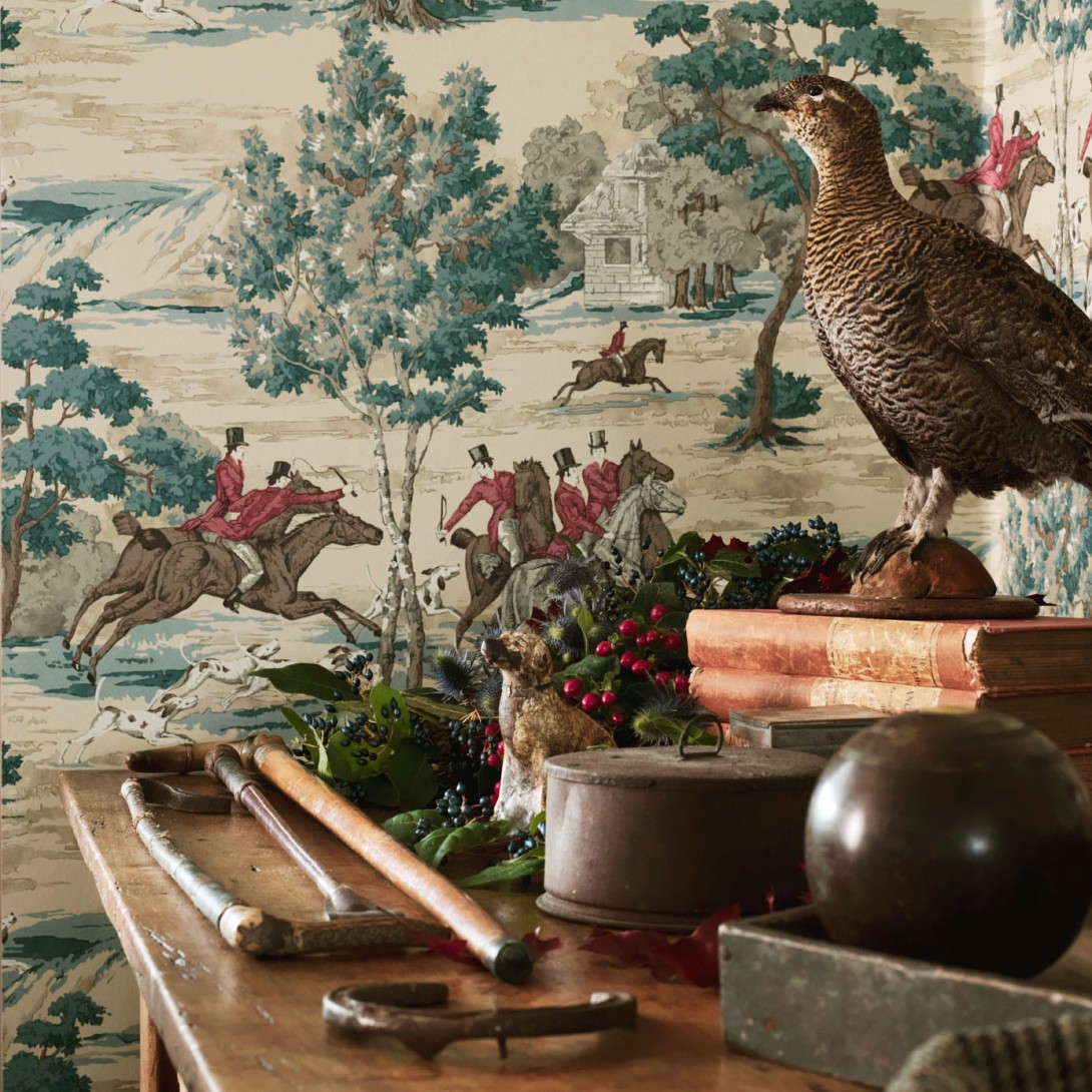 Sanderson 214597 One Sixty Tally Ho Teal/Ruby - tapeta imitująca leśne polowanie
