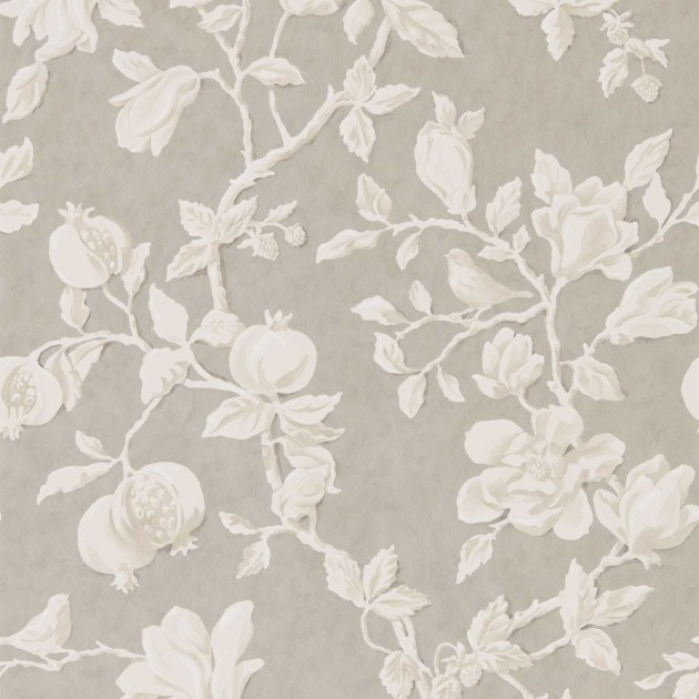 Sanderson 215722 Arboretum Magnolia & Pomegranate Silver/Linen - tapeta w kwiaty