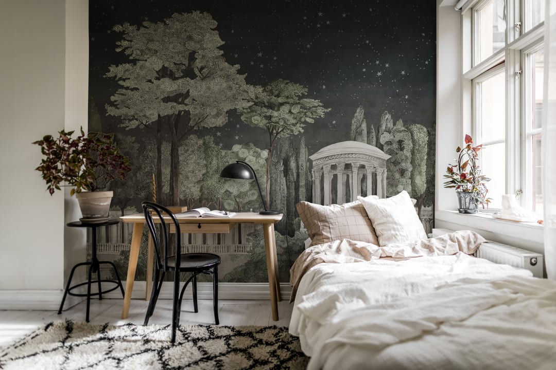 Rebel Walls R19742 Jack Kinsey Chatsworth Park Night - mural z ogrodem