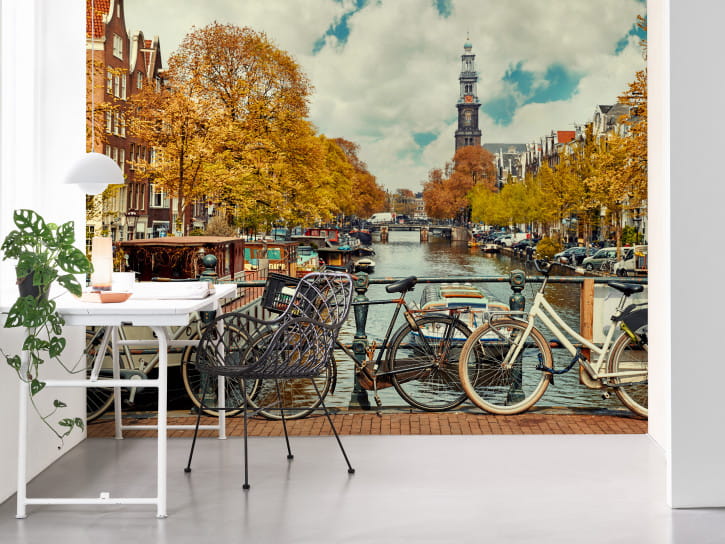 BN 300391 BN Studio Bicycles in Amsterdam - mural z motywem mostu i rowerów
