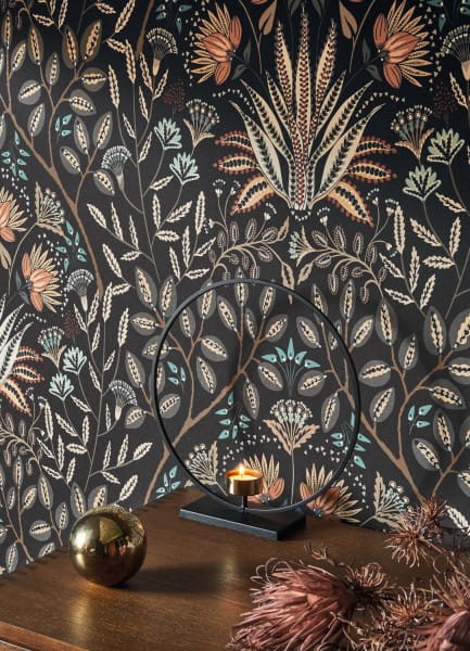 Casadeco 89299577 Derby Lords Noir Reglisse - tapeta kwiaty w kształcie herbu