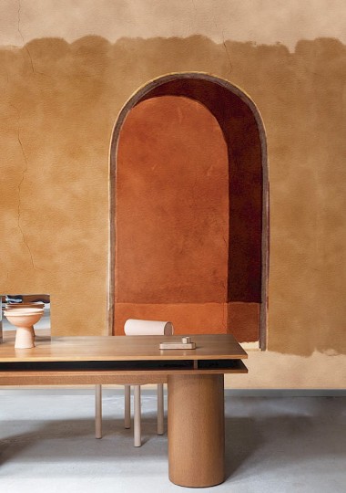 Khroma DGALC1023 Terra Indigo Sienna 300 cm - mural z motywem wejścia zakończonego łukiem