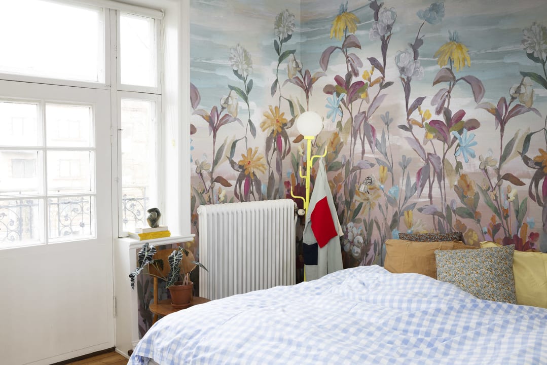 Rebel Walls R18687 Cottage Cool Vintage Misty Garden Summer - mural łąka