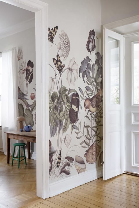 Rebel Walls R18661 Cottage Cool Vintage Flora And Fauna Dust - mural z motywem ptaków, owadów i owoców
