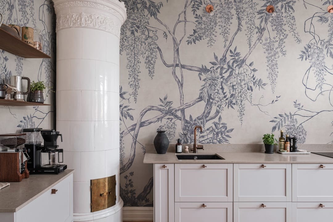 Rebel Walls R18654 Cottage Core Wisteria Tree Dusty Blue - mural z motywem glicynii