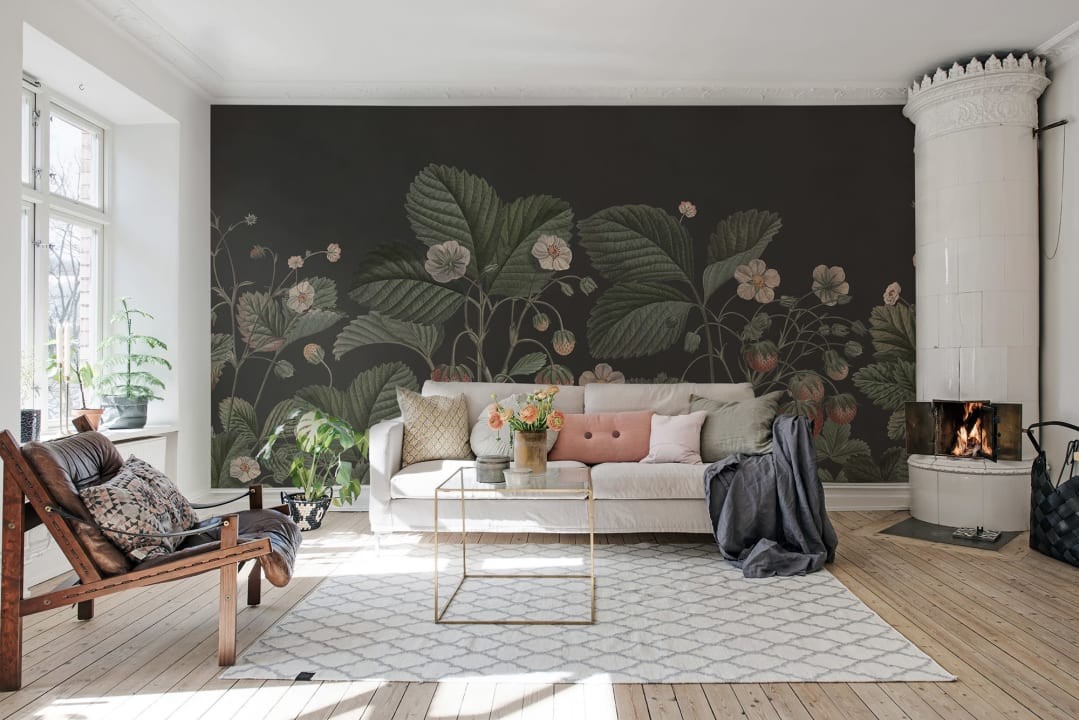 Rebel Walls R18696 Cottage Core Wild Strawberries Midnight - mural o wzorze truskawek i poziomek