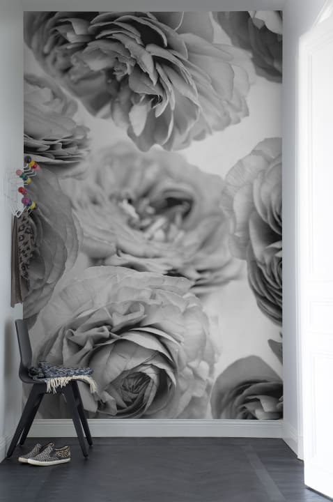 Rebel Walls R13092 Bouquet Summer Wind Black and White - mural róże