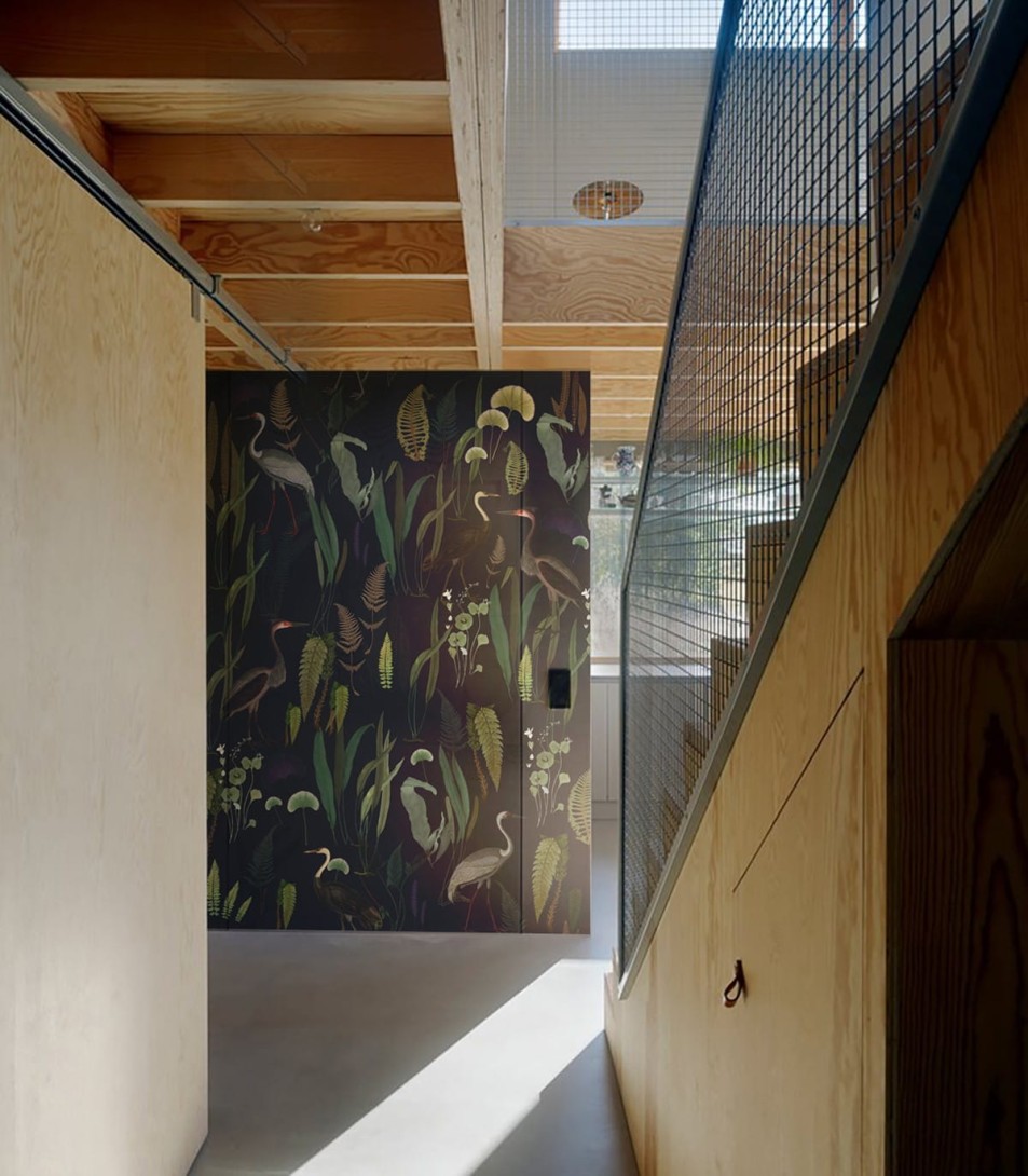 Wallcolors Tropical Intense Calm Heron Navy - mural orientalny