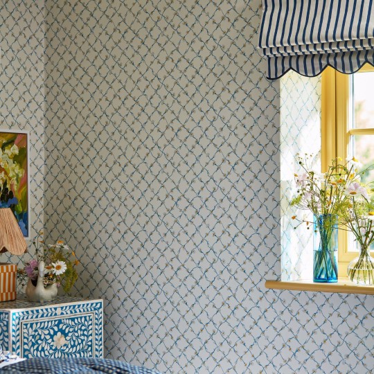 Harlequin 113043 Sophie Robinson Daisy Trellis Emerald/Pearl - tapeta w kwiaty stokrotki