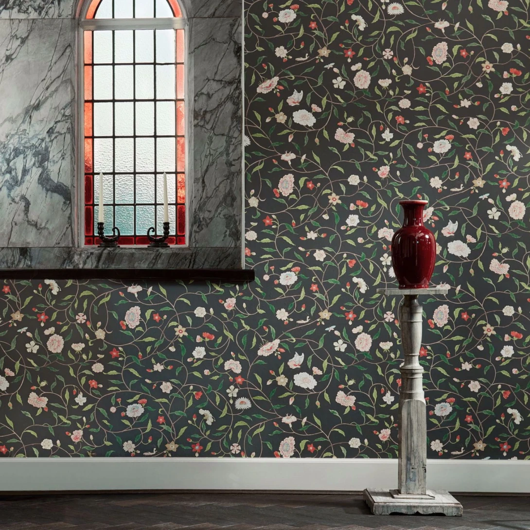 Zoffany 313055 Arcadian Thames Henrietta’s Trail Vine Black - tapeta roślinna