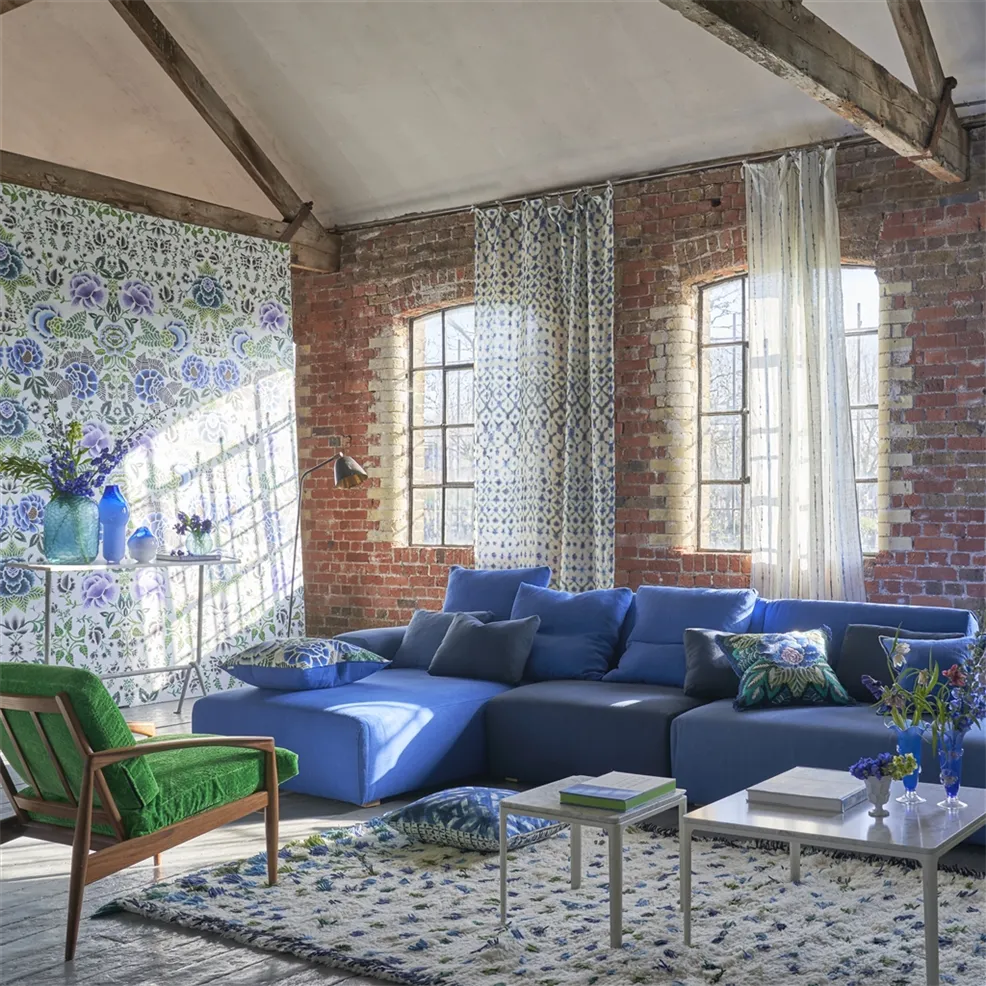 Designers Guild PDG1168/01 Scenes and Murals III Rose De Damas Cobalt - tapeta w kwiaty