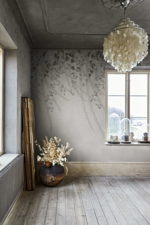 Rebel Walls R16781 Diane Hill Lush Foliage Sage Tint - mural w płaczącą wierzbę