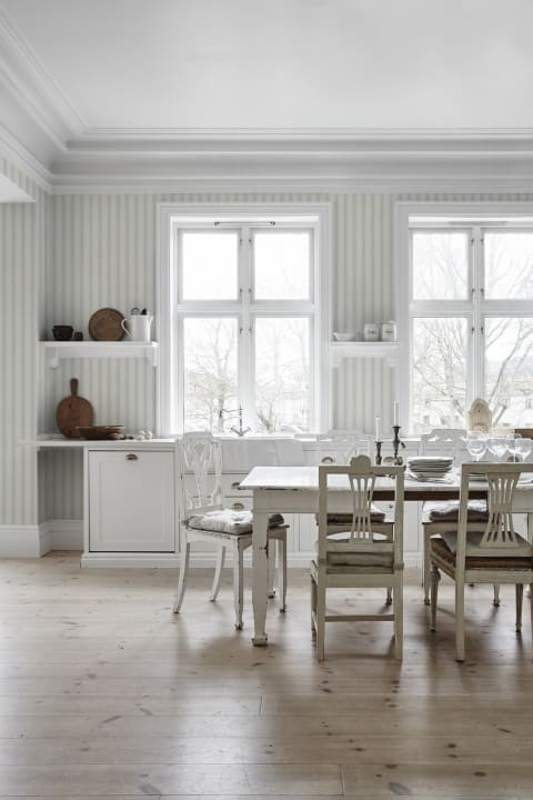 Sandberg 101-18 Tidlosa Gustav Light Green - tapeta w jasnozielone paski