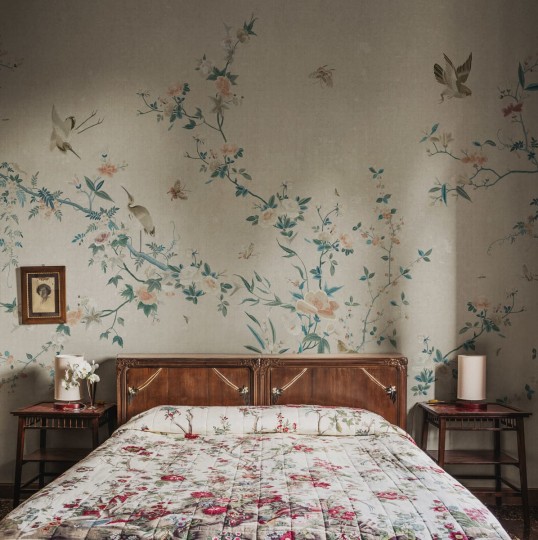Sandberg S10426 Chinoiserie Garden Bloom Gray - mural w kwiaty