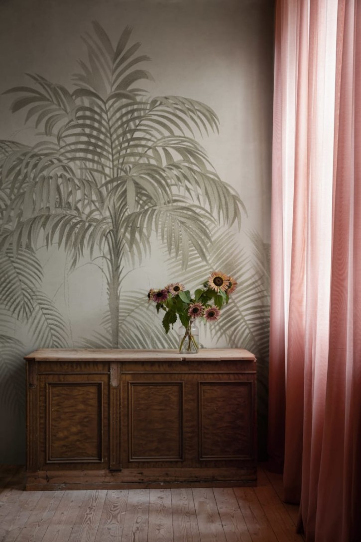 Rebel Walls R18836 Scenic Landscapes Retro Jungle Beige - mural w palmy