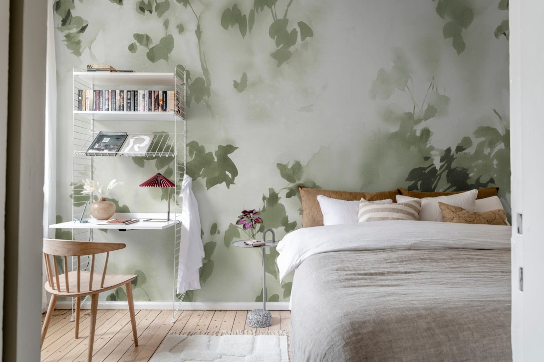 Rebel Walls R18890 Mystic Shades Hazy Leaves Green - mural w cienie liści