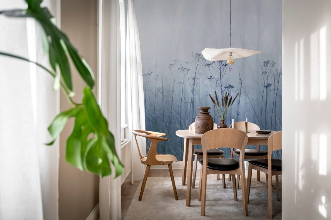 Rebel Walls R18855 Mystic Shades Autumn Haze Blue - mural w motyw łąki