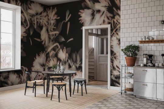 Rebel Walls R20190 Mystic Shades Blurry Honeysuckle Dark - mural w rozmyty roślinny motyw