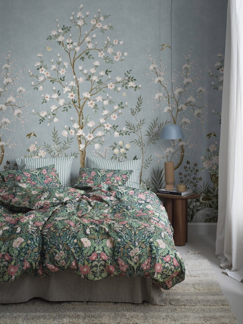 Boras Tapeter 9586W Studio Magnolia Garden Blue - mural w magnolie w stylu chinoiserie