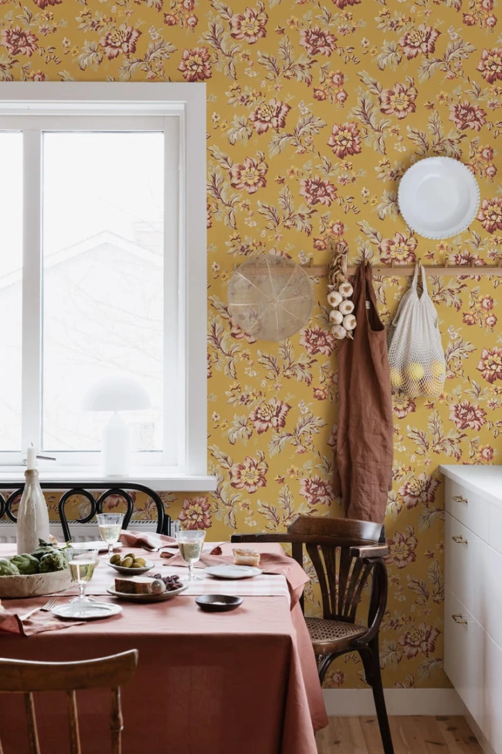 Sandberg S10414 Special Edition Rosenholm Yellow - tapeta w piwonie i róże