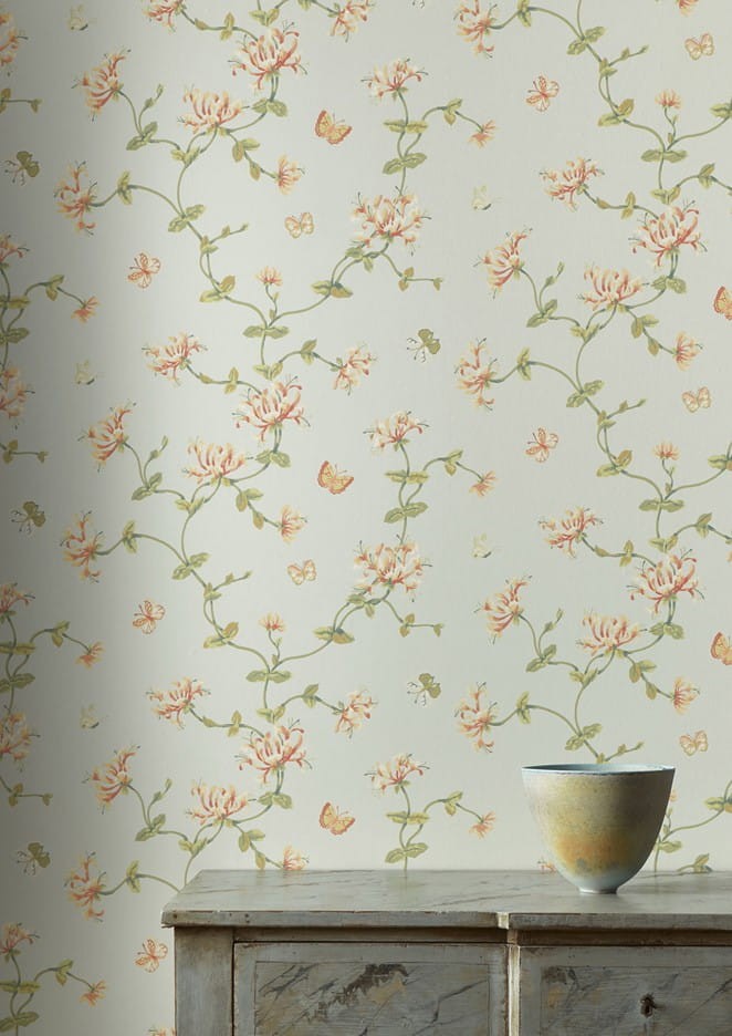 Colefax and Fowler W7002-05 Jardine Florals W/P Honeysuckle Gold - tapeta w stylizowane gałązki i kwiaty