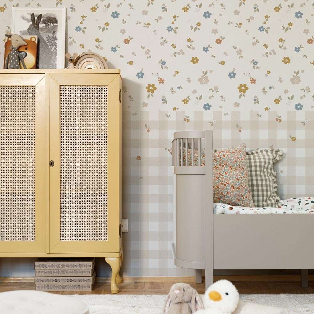 Dekornik DEKO.TAP.436 Boho meadow and check - tapeta w łąkę kwiatów z lamperią w kratkę